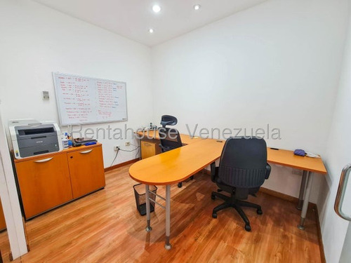 Versátil Oficina En Venta En La Boyera. 25-18960