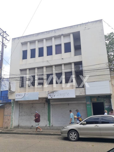 Imagen 2 de 8 de En Venta Consultorio, Sector Centro Calle Urica