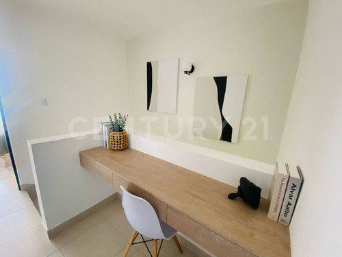 Pre Venta De Casa En Area De Cumbres En Fraccionamiento Privado