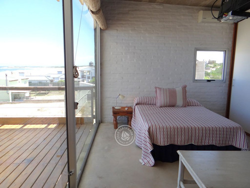 Miralejos - Loft Rojo (planta Alta) En Punta Del Diablo