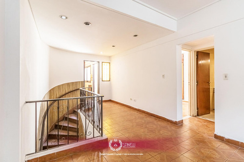 Venta Casa 4 Ambientes Local 246m² Construidos Sobre Terreno De 95m² Usaa 821m² Vendibles