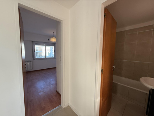 Departamento De 3 Ambientes - Castelar Centro