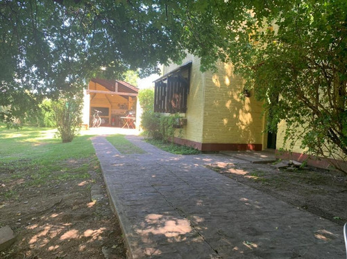 Imagen 15 de 29 de Casa En Venta De Country Champagnat Con Muy Buen Parque Y 2 Dorms