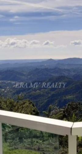 Villa En La Colonia San Cristóbal, 350m2 Const,2,800m2 Solar