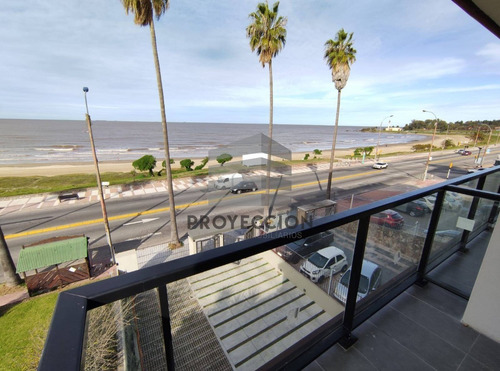 Imagen 1 de 8 de Vendo Apartamento De 1 Dormitorio En Buceo Sobre La Rambla