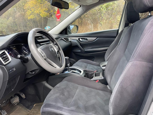Nissan X-Trail 2.5 Advance 3 Row Mt