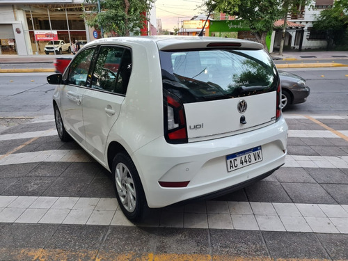 Volkswagen High Up 5 Ptas 2018