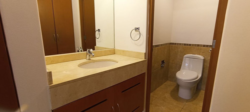 Imagen 12 de 19 de Renta Departamento De Doble Altura Con Family Room En Cuajim