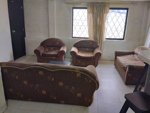 Hermosa Casa Con Terreno Con Todos Los Servicios Basicos, Para Personas Estrictamente Interezadas