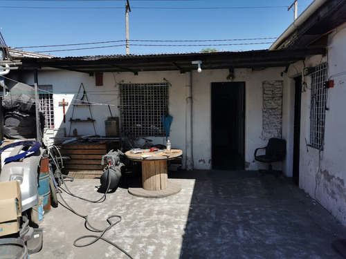 Arrienda Local Comercial Esquina El Salto Victor Cuccuini