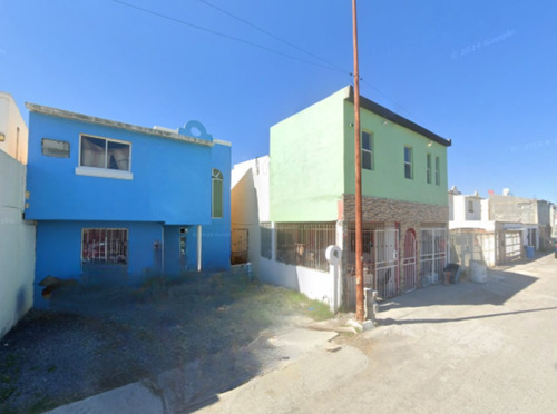 Venta De Casa En Recuepracion, Cerrada Campo Real, Nuevo Laredo. Sh05