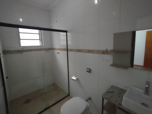 Casa Com 3 Dorms Em Bairro Nobre