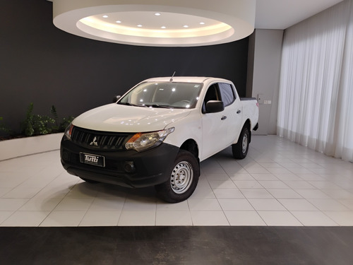 Mitsubishi L200 Triton 2.4 16V TURBO DIESEL SPORT GL CD 4P 4X4 MANUAL