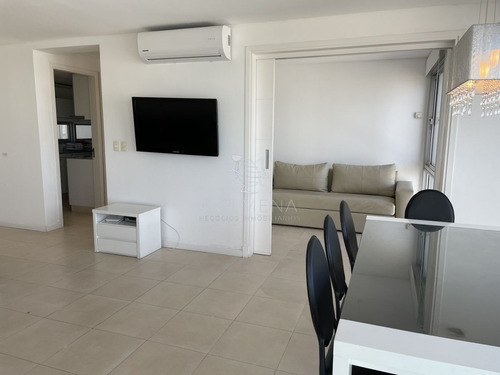 Imagen 10 de 24 de Zona Mansa A 150 Metros De La Playa - Consulte !!!!!!! - Punta Del Este Mansa