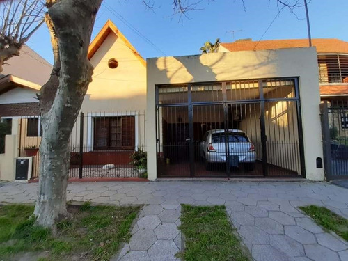 Casa  En Venta Ubicado En Quilmes,  G.b.a. Zona Sur