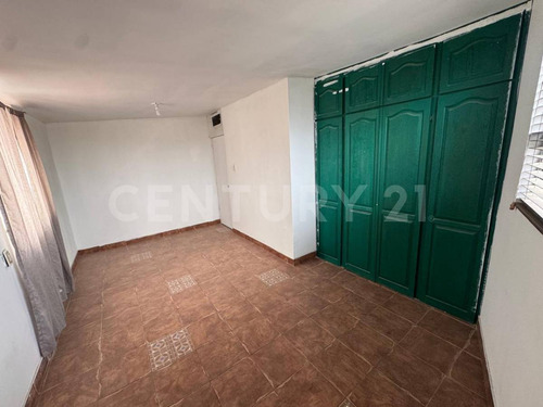 Casa En Venta En Infonavit Saucito Chihuaha, Chih.