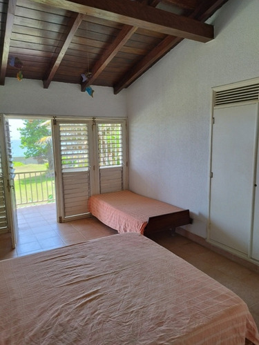 Casa En Venta Urb. Caraballeda Litoral C-19783