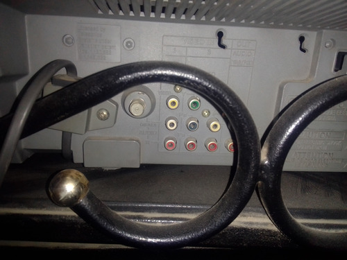 Mueble De Fierro Para Tv De 21 Pulgadas Y Para Tv Smart (Usado)
