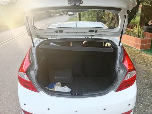 Hyundai Accent 1.6l 5 p