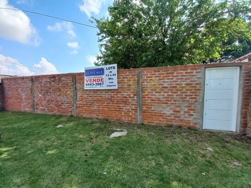 Lote 572 Mts2 Con Mejoras - El Palomar