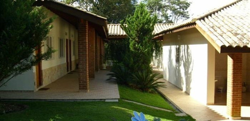 Imagem 2 de 14 de Chácara Sensacional Com 8.800 M² Pé Na Água Ch-190