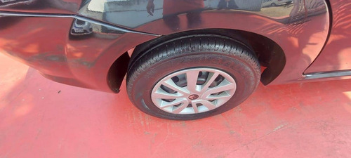 Imagem 5 de 10 de Renault Logan 1.0 Authentique 16v Flex 4p Manual