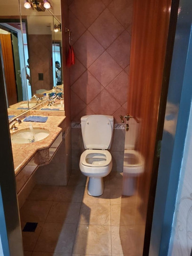 Imagen 11 de 30 de Hermosa Casa 5 Ambientes