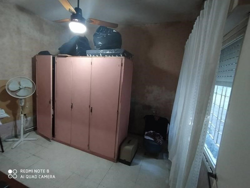 Propiedad En Block - Local, 2 Ph De 3 Ambientes, Y Un Local Y Duplex Para Construir - Lanús Oeste
