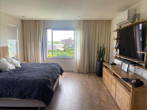 Casa En Venta 4 Dormitorios En San Ramiro, Pilar Del Este, Pilar