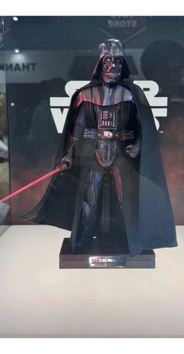 Hot Toys Star Wars Celebration 25 Darth Vader Dueling Effect (Usado)