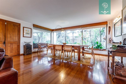 Venta Casa 6 Dormitorios 4 Baños En Cerro Calan, Las Condes