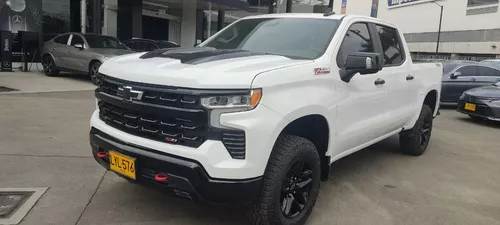 2023 chevy silverado z71 blanco