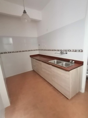 Casa En Alquiler, Cordón, 2 Dormitorios, Muy Cómoda, Sin Gc!