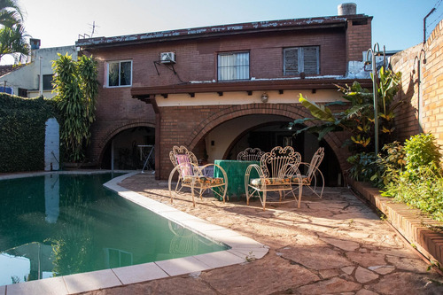 Venta Casa 8 Ambientes En Posadas