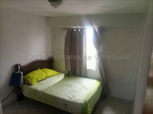 Venta Apartamento Con Excelente Ubicación Al Oeste De Barquisimeto Gabriale C