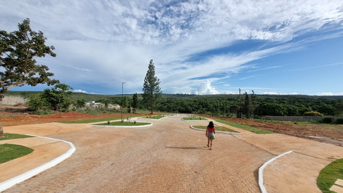 Smpw 17, Quadra 15: Lote De 2500 M², Escriturado, Infra, Pronto Para Construir