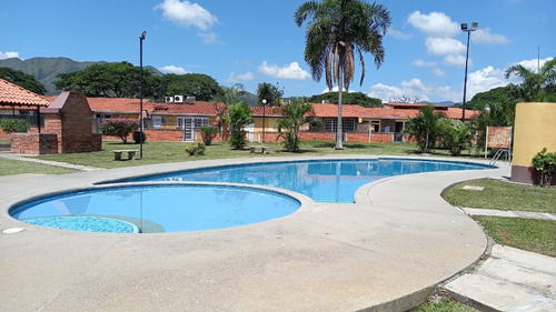 Imagen 11 de 12 de Adriana Atienzo Vende | Casa En Valle De Oro, San Diego (foc-1173)