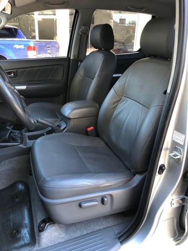 Toyota Hilux 3.0 Srv 4x4 Manual