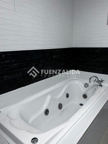 Espectacular Casa En Venta De 3 Dorm. En Lo Espejo