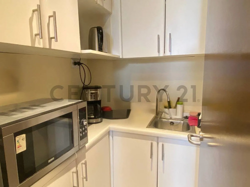 Oficina En Venta, Amoblada, Metro Los Dominicos, Las Condes