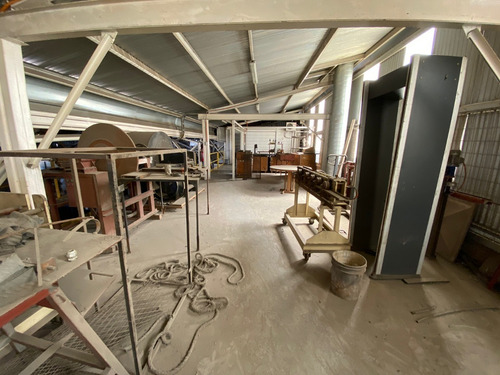 Imagen 7 de 22 de Propiedad Industrial En Barrio Consolidado (vende Dueño)