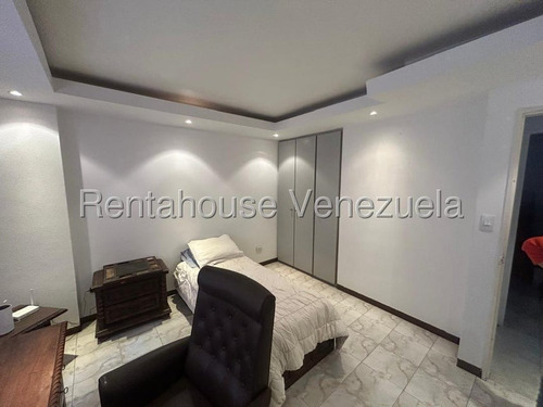 Amplio Apartamento En Alquiler En Alto Hatillo #25-13619 Josmary Sanjuan