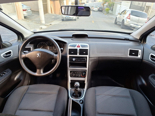 Peugeot 307 1.6 PRESENCE 16V FLEX 4P MANUAL