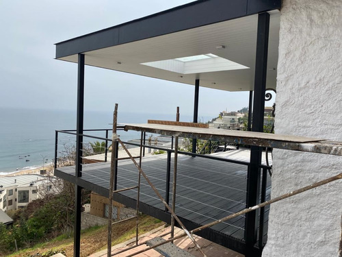 Amplia Casa Recien Remodelada Con Hermosa Vista