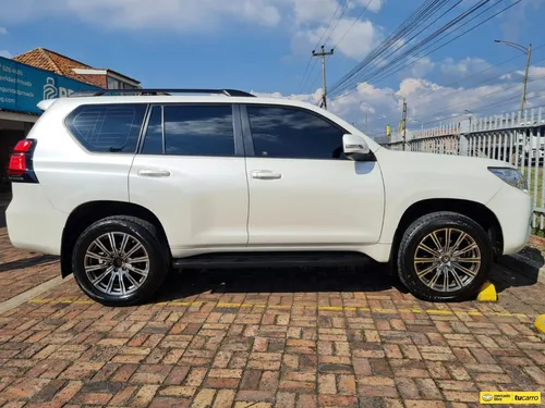 Toyota Prado TXL 3.0cc AT AA 4X4