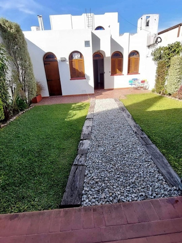 Casa En Venta 67 E/ 11 Y 12 La Plata