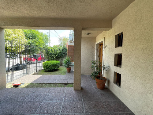 Venta Casa Apto Credito - 4 Ambientes - Centro - Luján