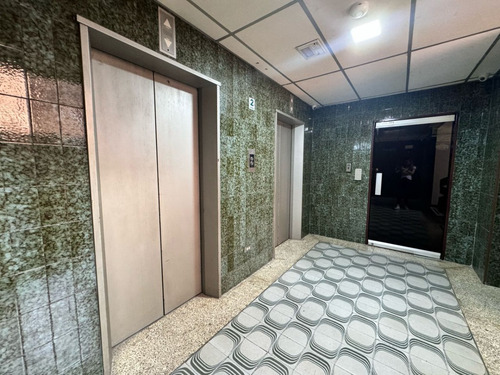 Venta De Oficina Los Dos Caminos Cl02