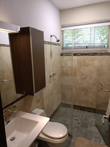 Inmobilia Group Vende Moderna Casa En Colinas De Guataparo