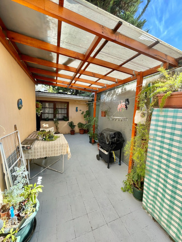Oportunidad! En Amplio Terreno 370 M2, Manquehue N. - Video!